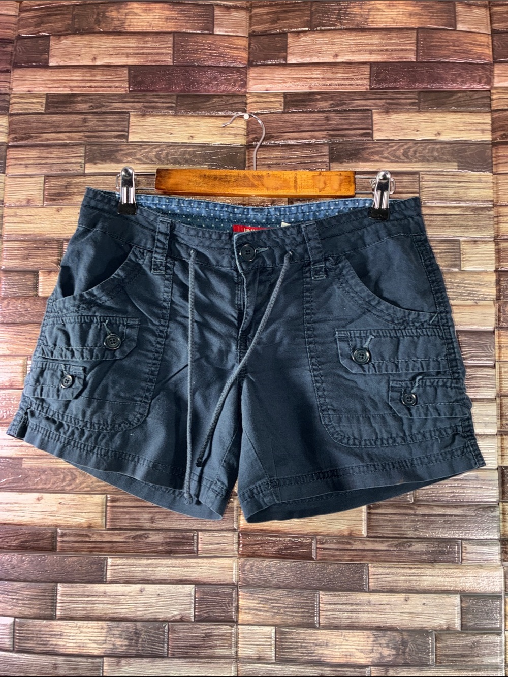 EUC UnionBay 2000’s Junior Casual Navy Cargo Drawstring Shorts Size 7